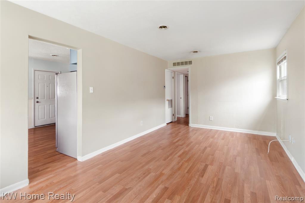 5659 Lathers Street, Garden City, MI — Photo 5