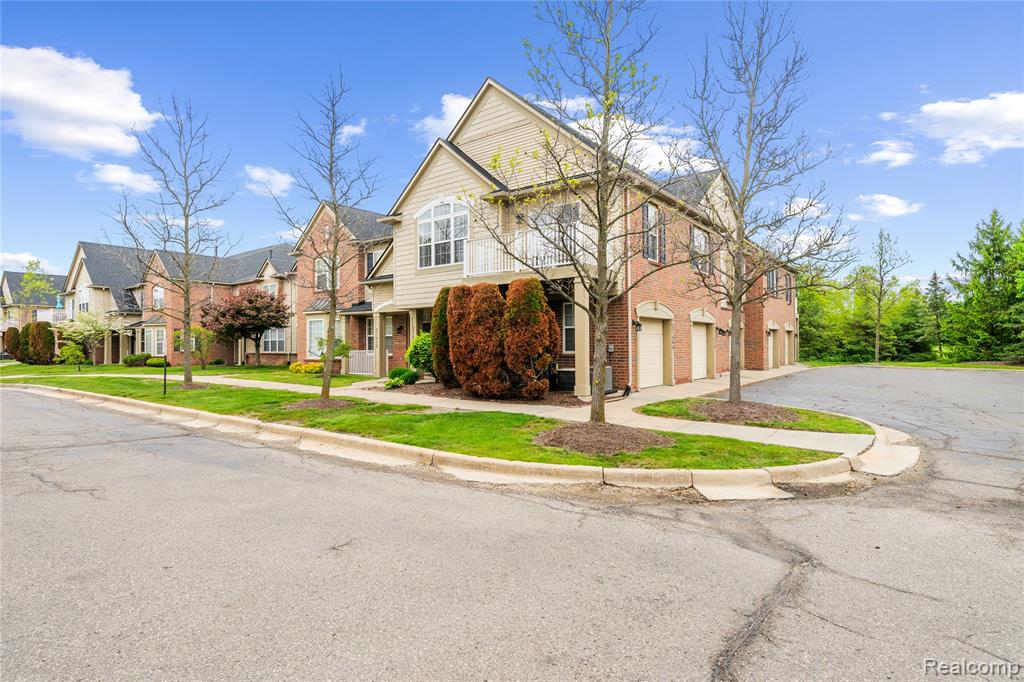 47408 PEMBROKE Drive, Canton, MI 48188 — Photo 5
