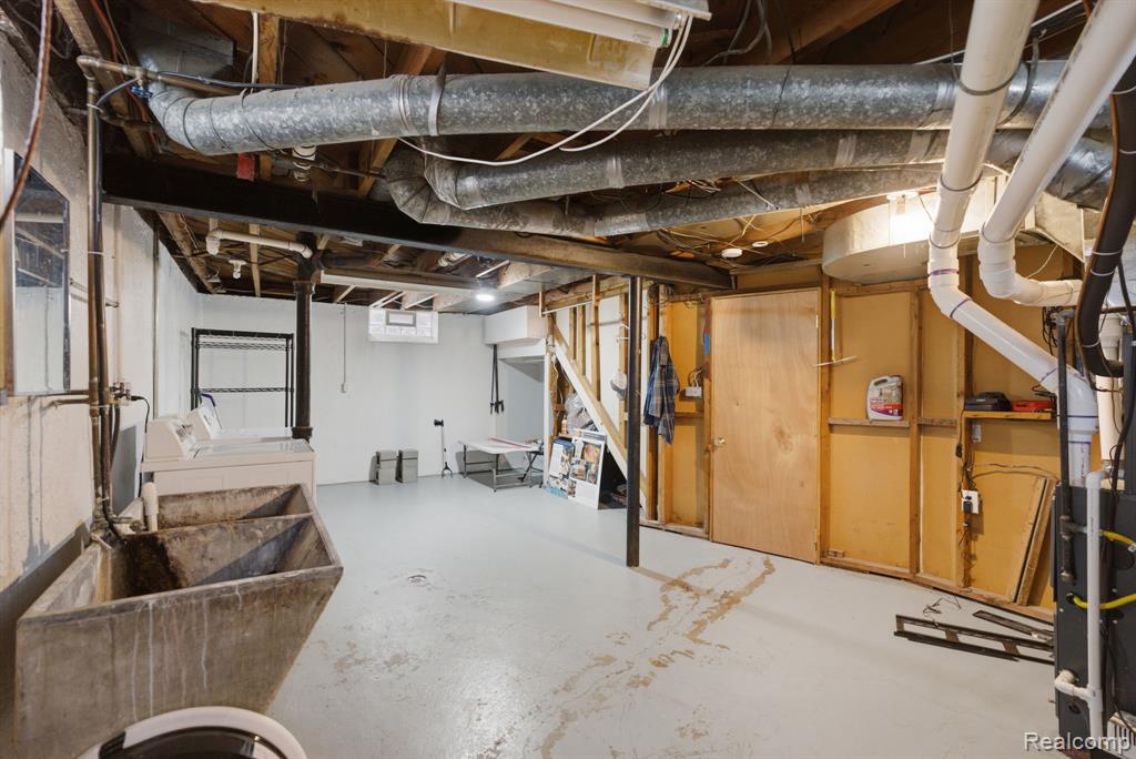 57 W Elmwood Avenue, Clawson, MI — Photo 24