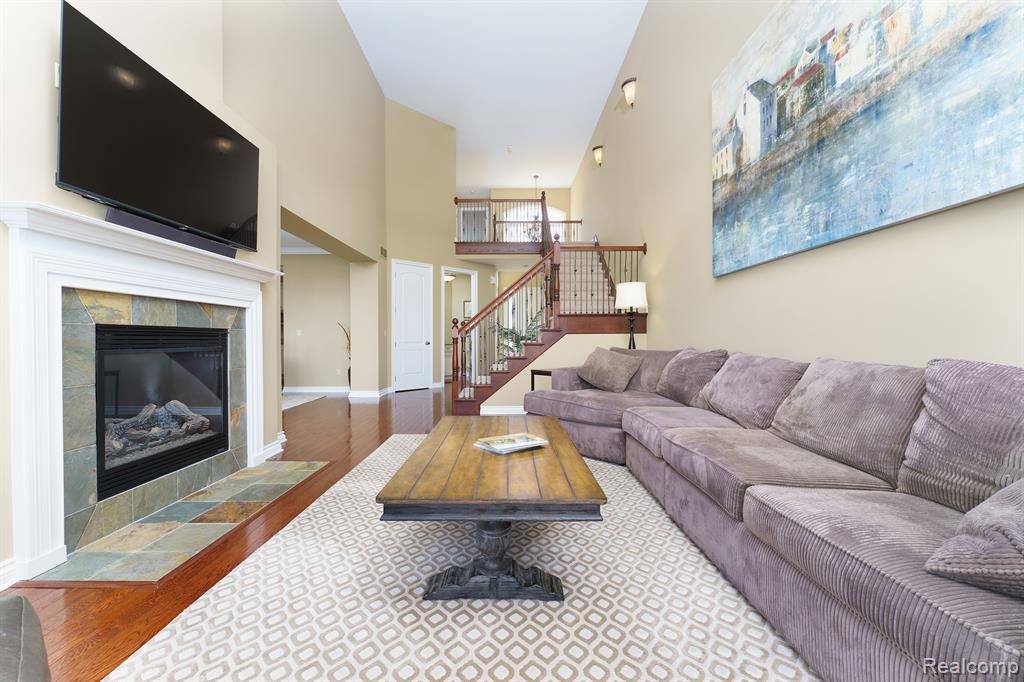 10725 WATERFALL, South Lyon, MI 48178 — Photo 10