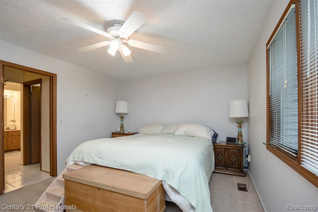 5081 Timberway Trail, Clarkston, MI — Photo 14