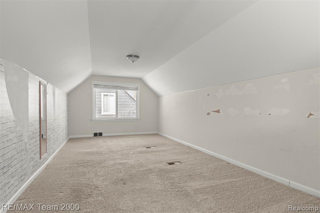 2076 Thomas Avenue, Berkley, MI 48072 — Photo 38