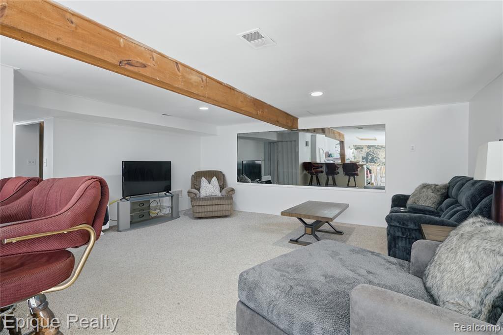 423 Shady Oaks Street, Lake Orion, MI 48362 — Photo 26