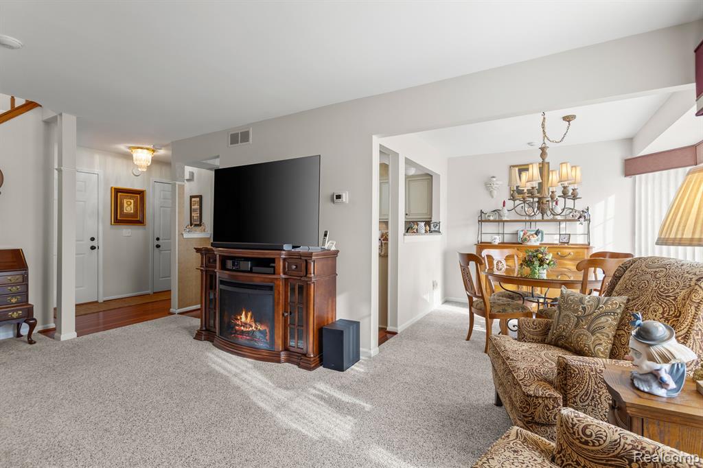 43579 YORKVILLE Drive, Canton, MI 48188 — Photo 6