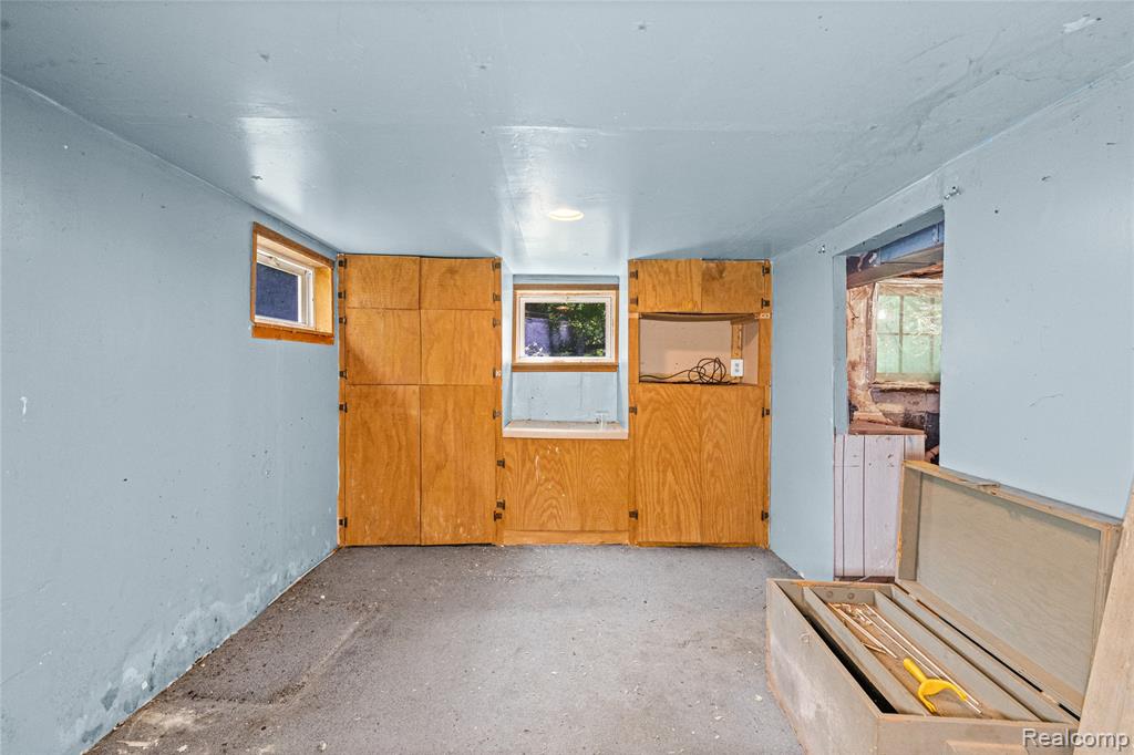 1975 Porter Road, White Lake, MI 48383 — Photo 18