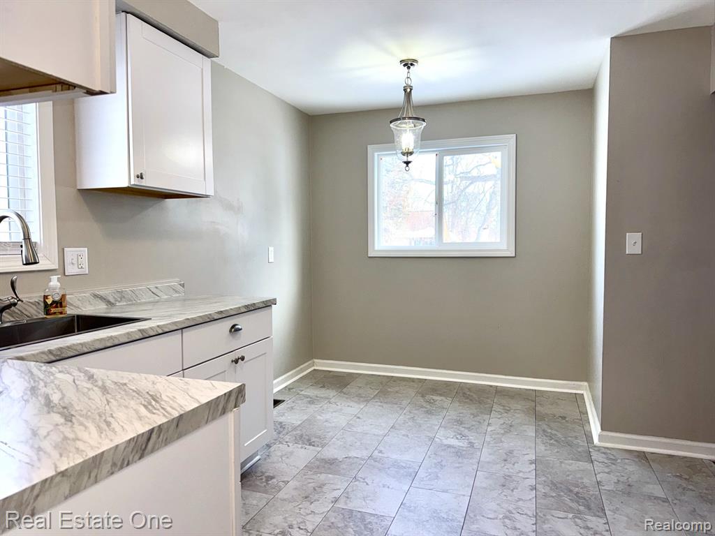 731 Stanley Avenue, Pontiac, MI 48340 — Photo 7