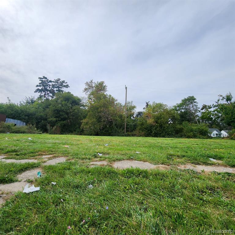 8441 SOUTHFIELD, Detroit, MI 48228