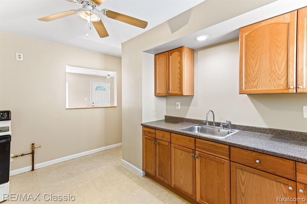5953 N Linville Street, Westland, MI — Photo 8