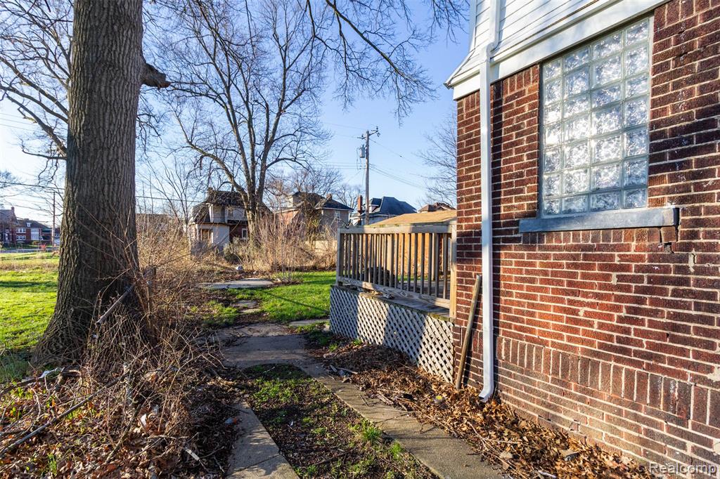 2261 Lawrence Street, Detroit, MI 48206 — Photo 22