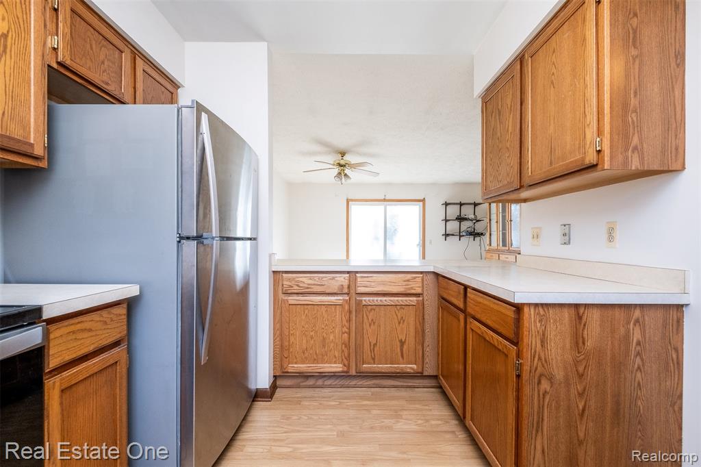 7053 Pershing, Waterford, MI 48327 — Photo 10