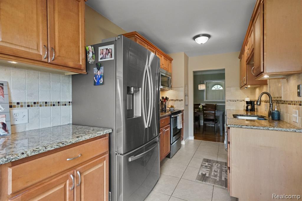 8401 18 MILE Road, 36, Sterling Heights, MI 48313 — Photo 11
