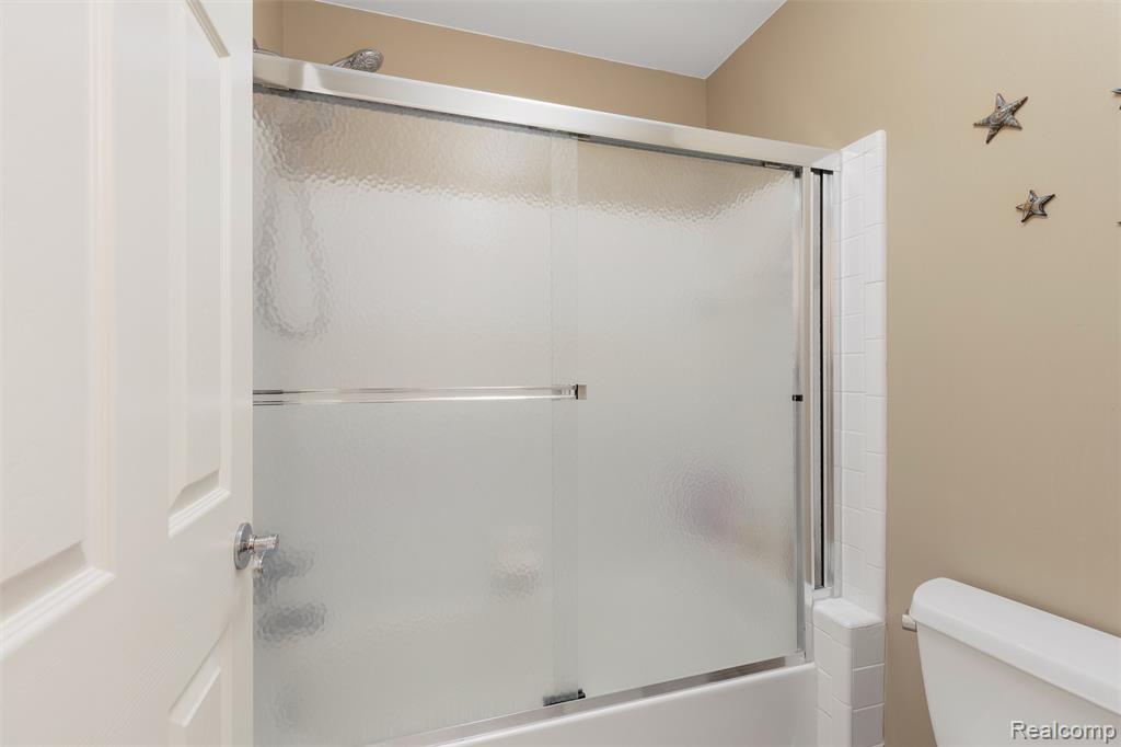 4618 Waterbury Drive, Clarkston, MI 48348 — Photo 34