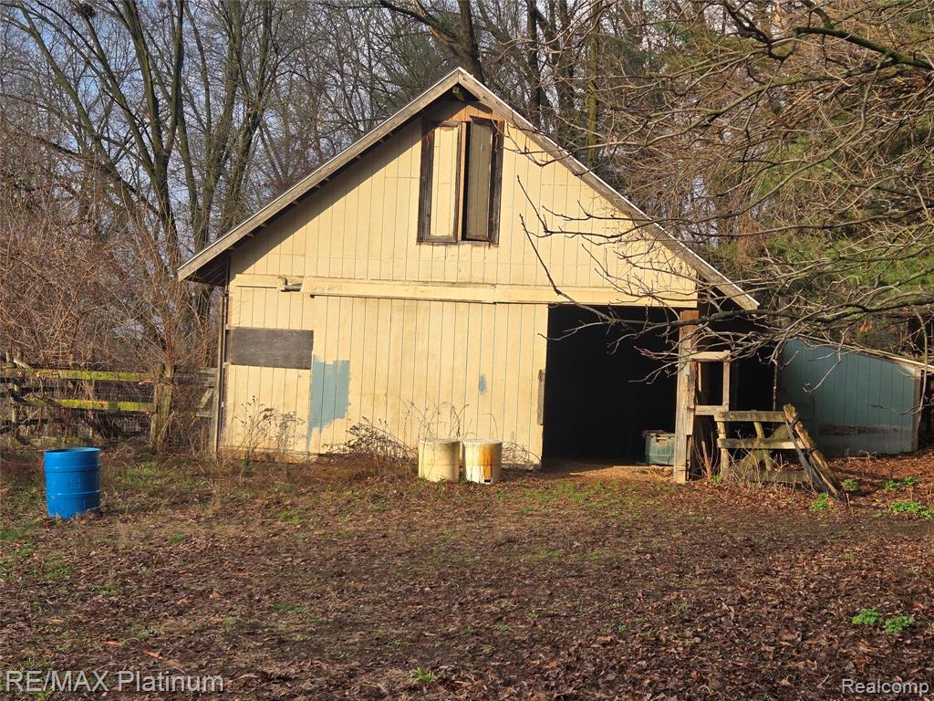 12776 Buno Road, Milford, MI 48380 — Photo 4