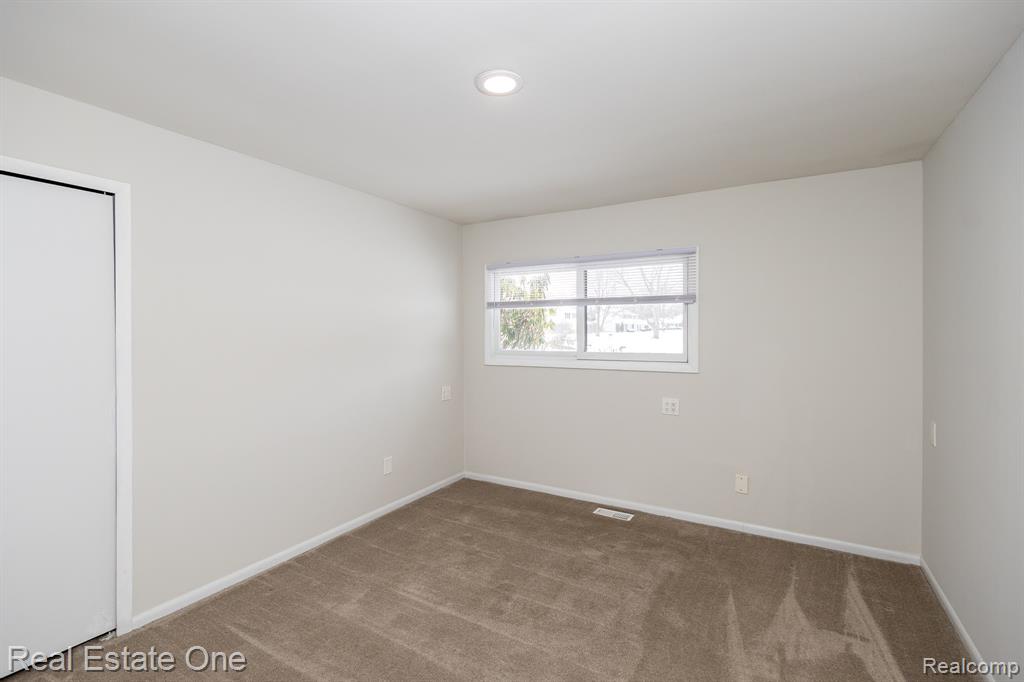 6407 Buxton Court, West Bloomfield, MI — Photo 33