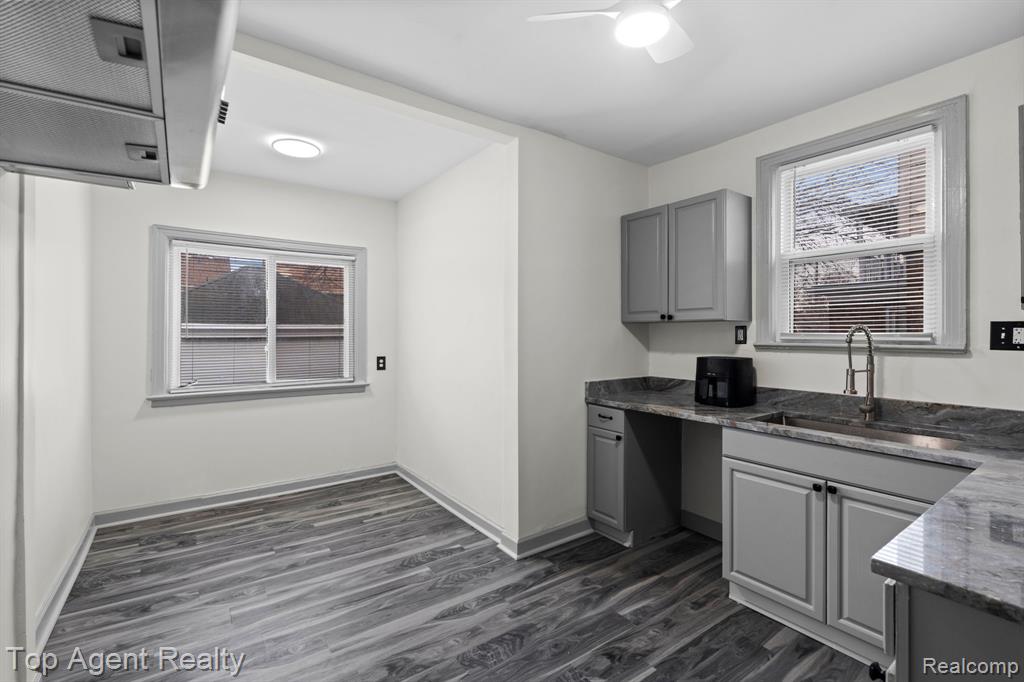 16204 Wisconsin Street, Detroit, MI 48221 — Photo 7
