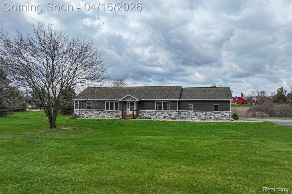 12420 Kipp Road, Goodrich Vlg, MI — Photo 9