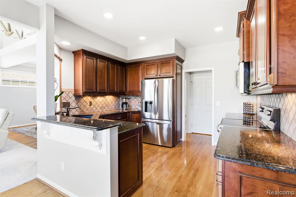 954 Edison Shores Court, Port Huron, MI 48060 — Photo 17