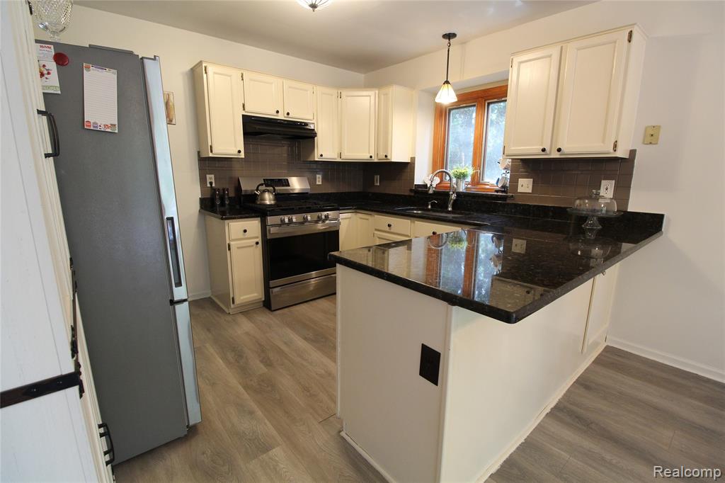 15743 Greenview, Fraser, MI 48026 — Photo 10