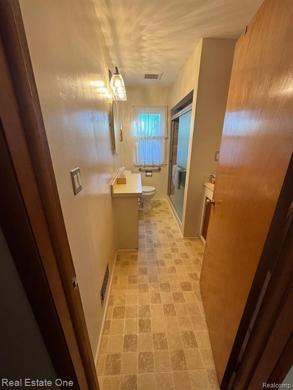 84 LYFORD Road, Waterford, MI 48328 — Photo 15