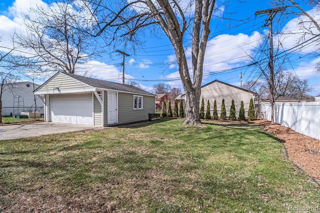 9369 CALIFORNIA Street, Livonia, MI 48150 — Photo 7