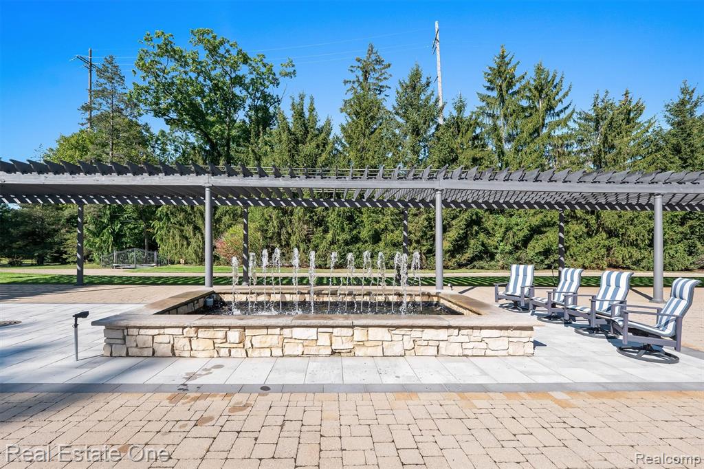 1343 Orchard Ridge Road, Bloomfield Hills, MI 48304 — Photo 48