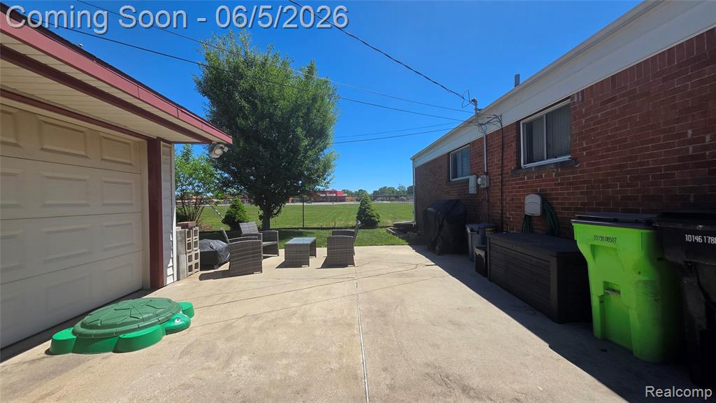 16017 Chestnut Street, Roseville, MI 48066 — Photo 36