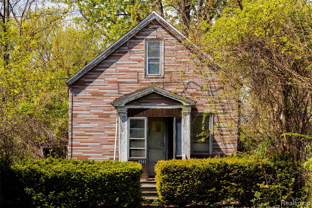 2561 Beals Street, Detroit, MI 48214 — Photo 2