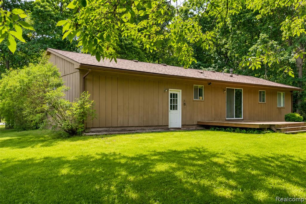 555 Tomahawk Trail, Highland, MI — Photo 31