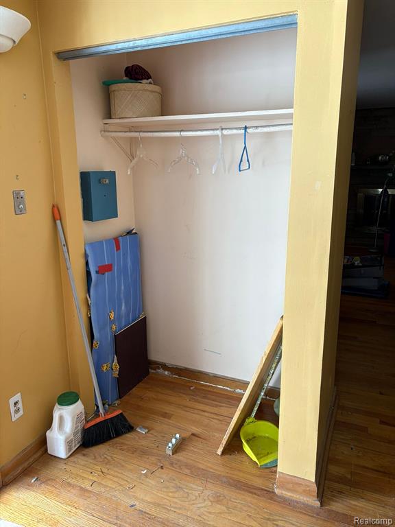 2517 S DEACON Street, Detroit, MI 48217 — Photo 30
