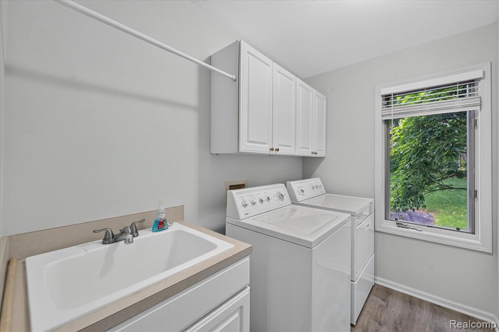 5079 Pinewood Drive, Brighton, MI 48116 — Photo 34