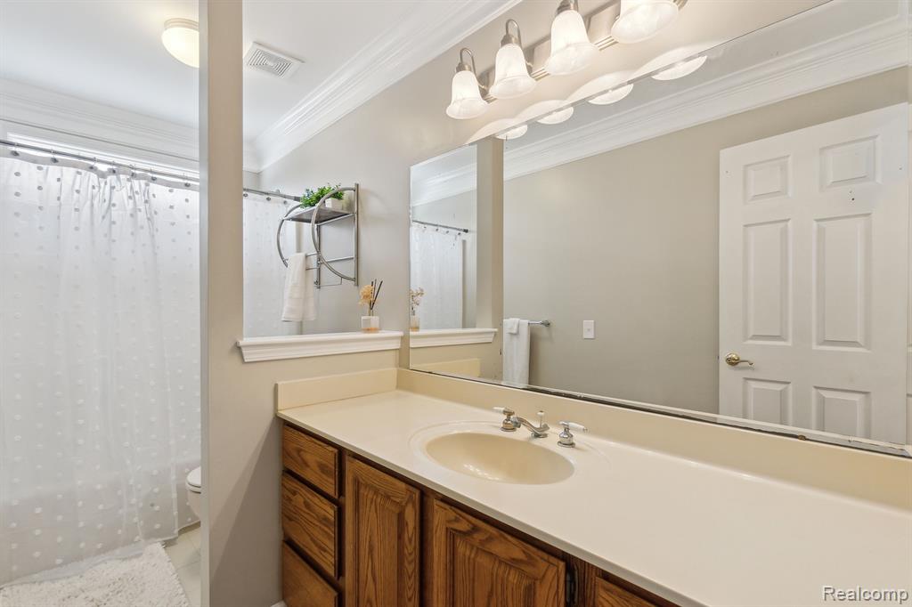 2086 CUMBERLAND Drive, Brighton, MI 48114 — Photo 31