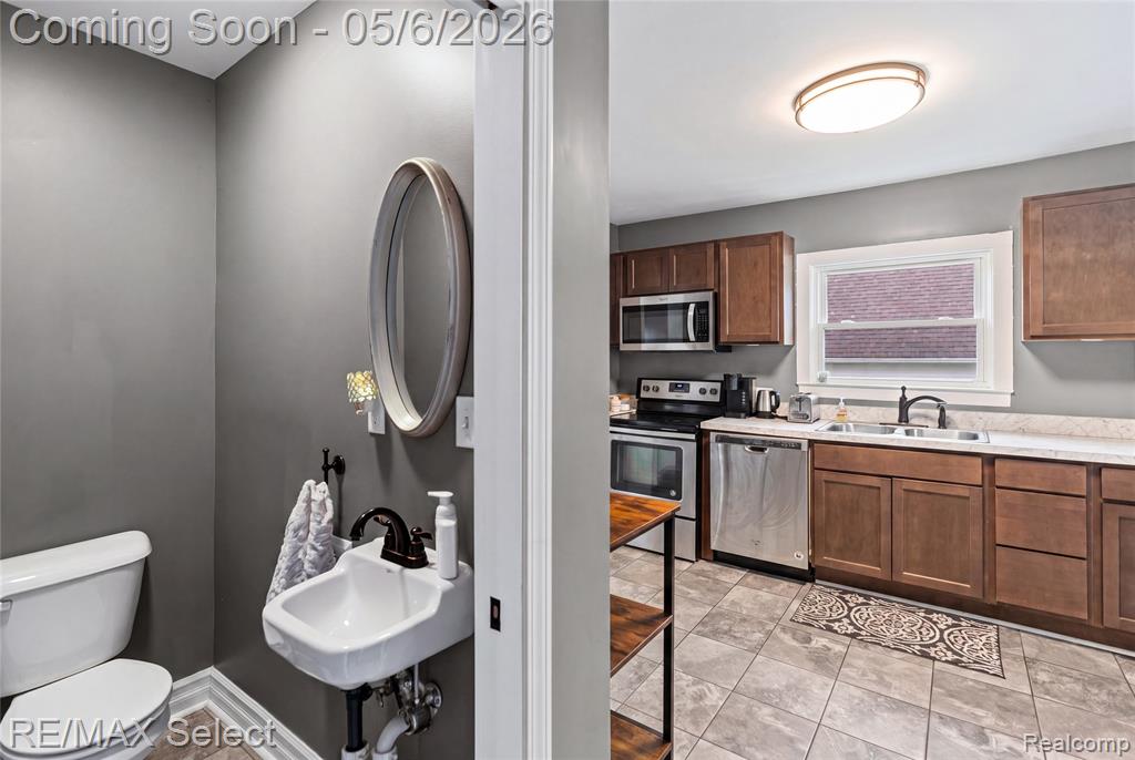111 W 3rd Street, Davison, MI 48423 — Photo 26