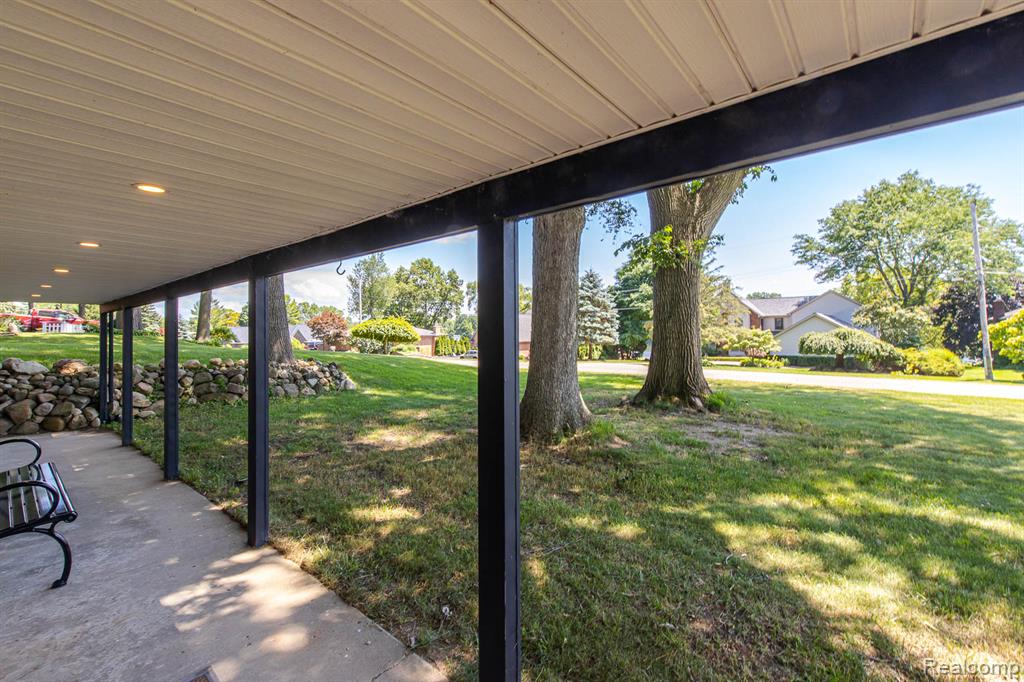 7709 Shelley Drive, Clarkston, MI 48348 — Photo 71