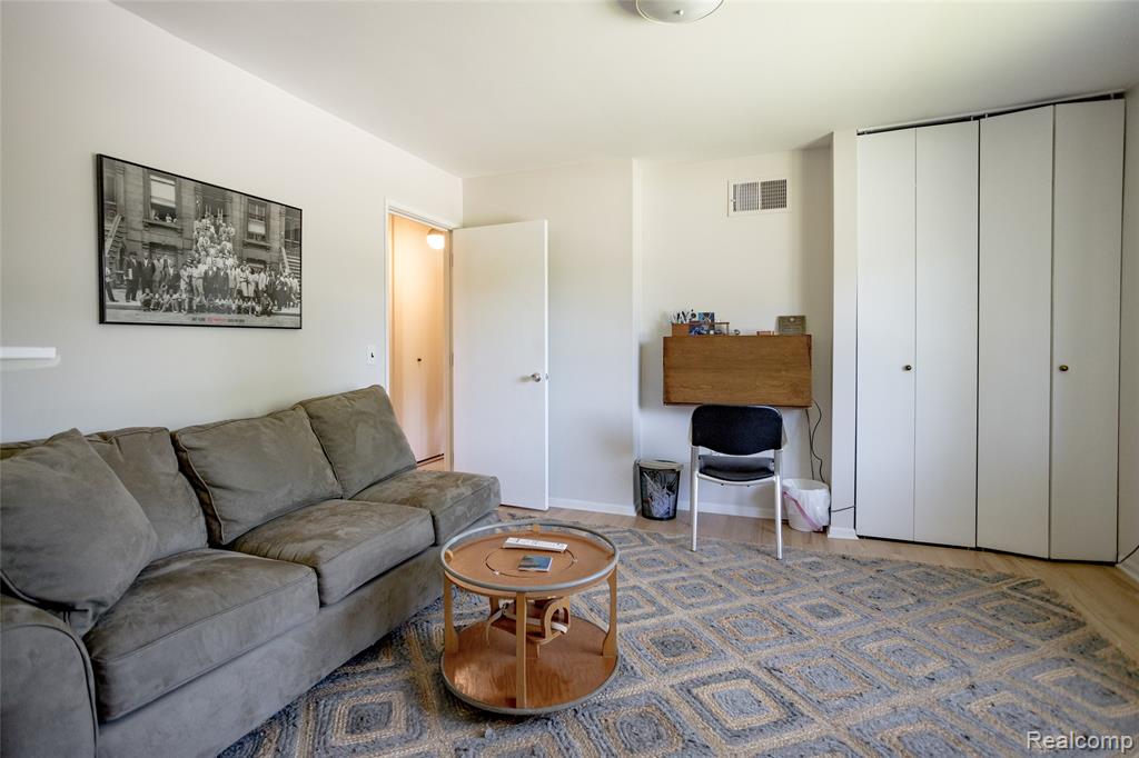 1550 Cherboneau, 218, Detroit, MI 48207 — Photo 10