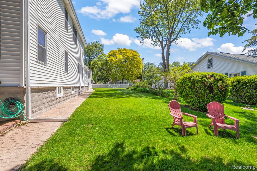 4333 Hunters Drive, Highland, MI 48356 — Photo 6