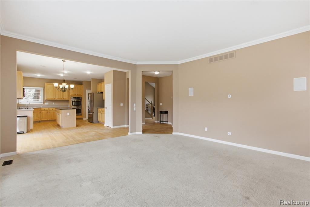 5139 Birkdale Drive, Commerce Twp, MI 48382 — Photo 13