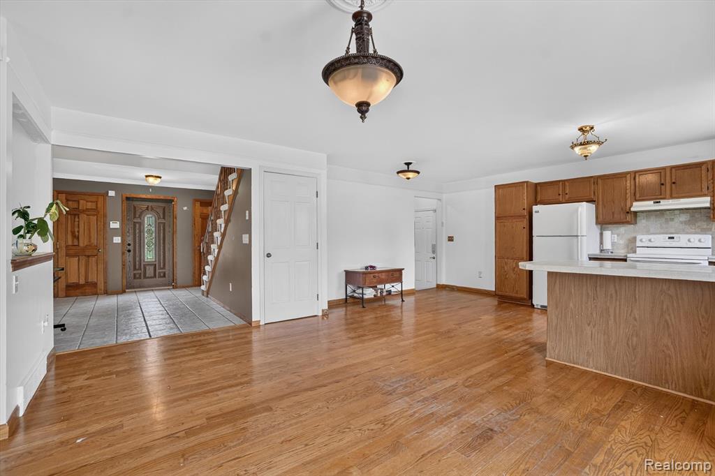 6888 Slawski Drive, Fowlerville, MI 48836 — Photo 14
