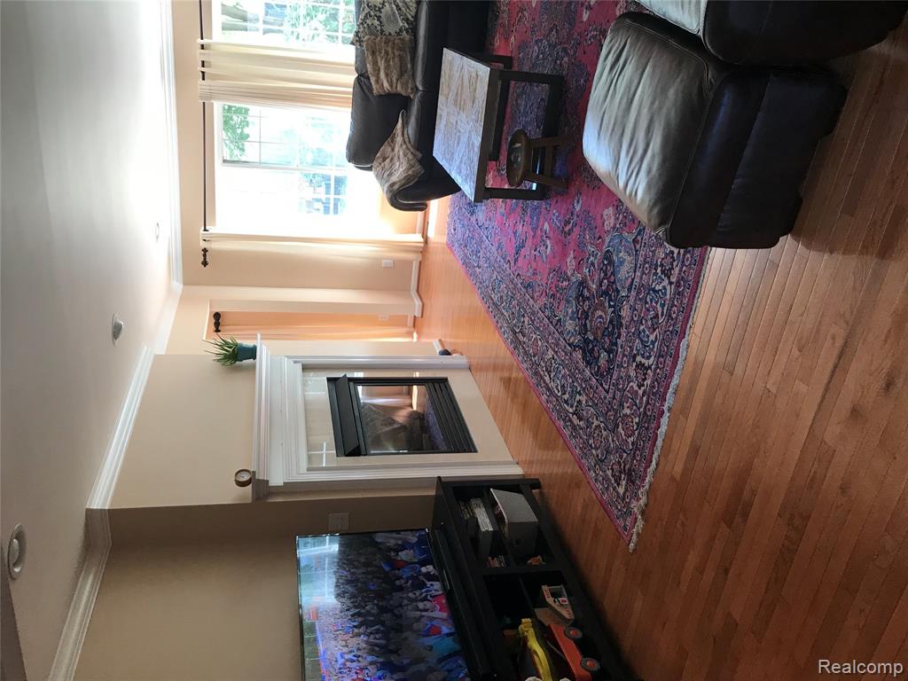 420 James Circle, Royal Oak, MI 48067 — Photo 11