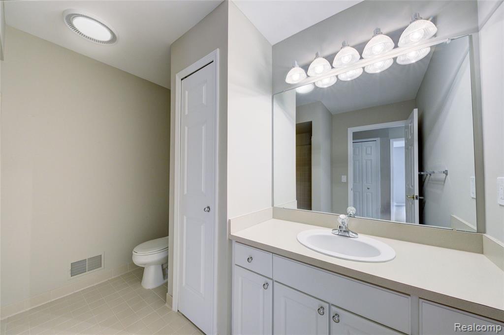 4269 Warrington Drive, Wixom, MI 48393 — Photo 27