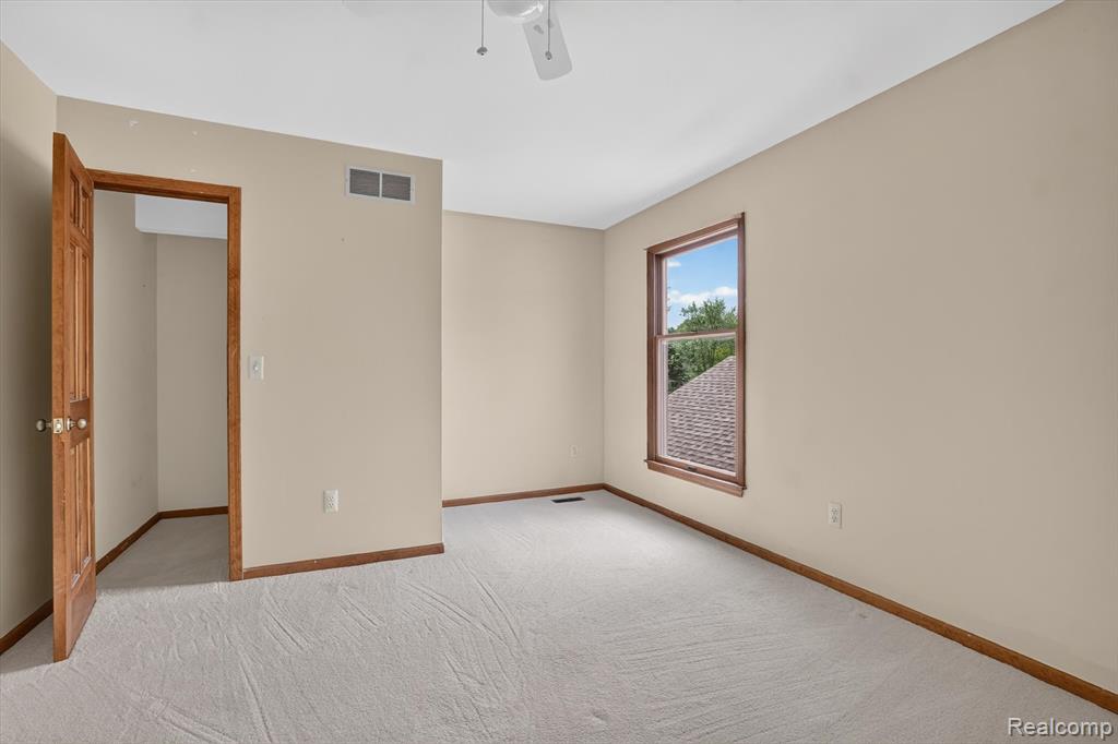 6888 Slawski Drive, Fowlerville, MI 48836 — Photo 33