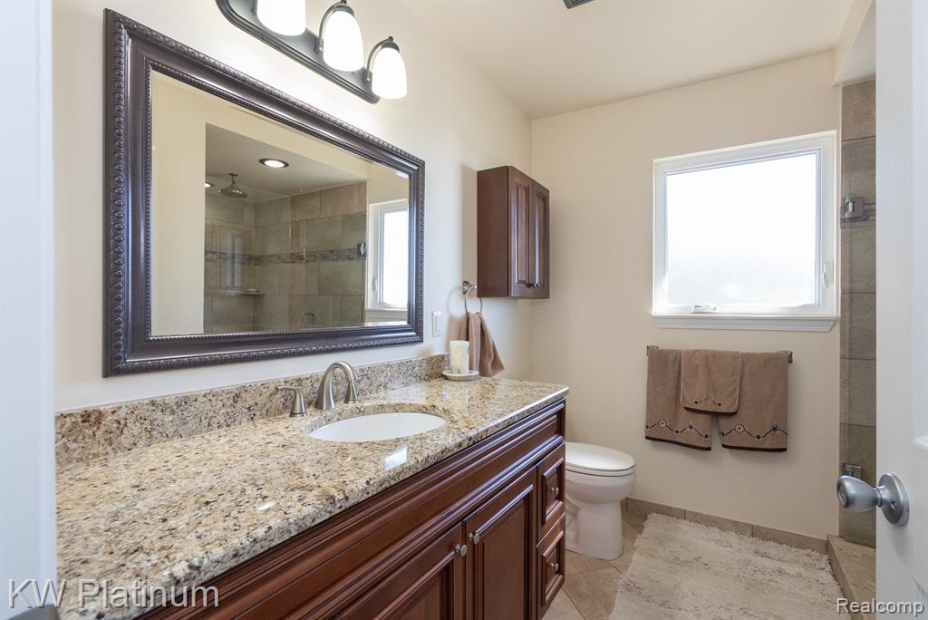 48218 Harbor Drive, Chesterfield, MI 48047 — Photo 50