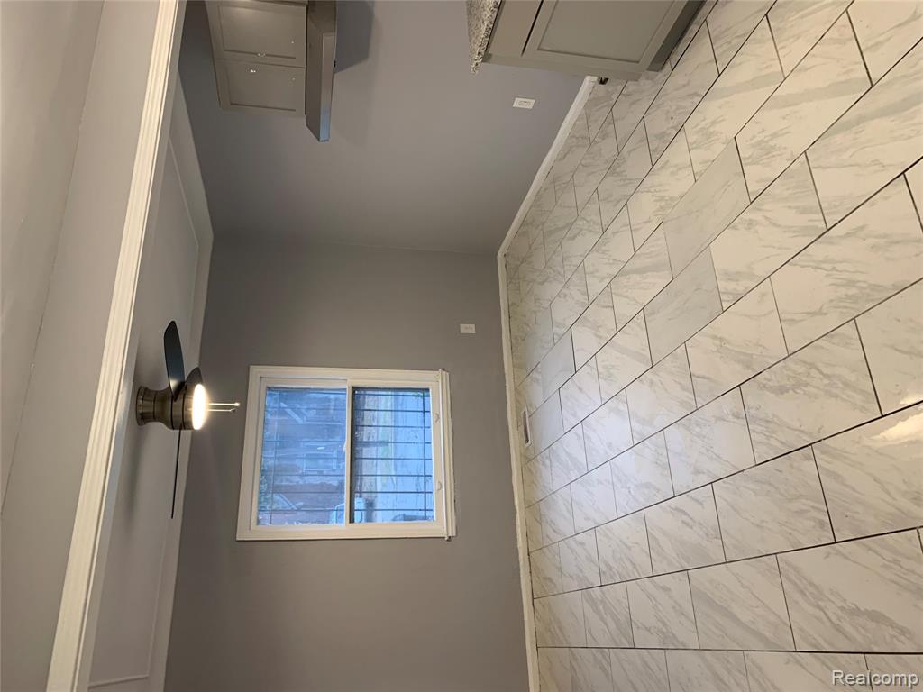 9973 Winthrop Street, Detroit, MI 48227 — Photo 10