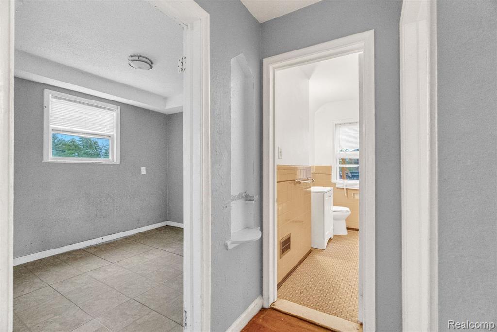 5210 BEDFORD Street, Detroit, MI 48224 — Photo 22