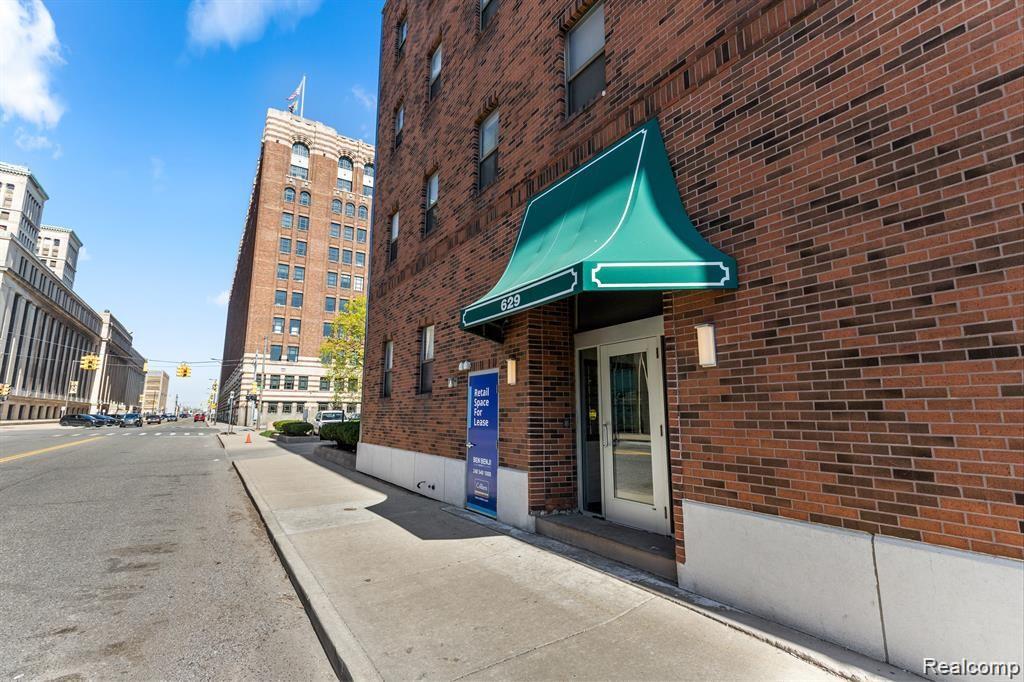 629 W MILWAUKEE Street, Detroit, MI 48202 — Photo 2