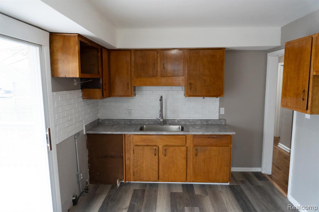 737 Campbell Street, Flint, MI 48507 — Photo 28