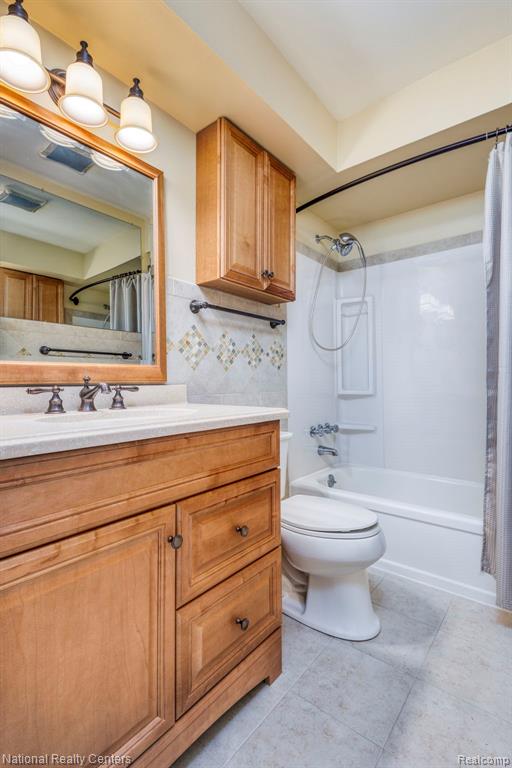 450 BILLINGSGATE, C, Bloomfield Hills, MI 48301 — Photo 23