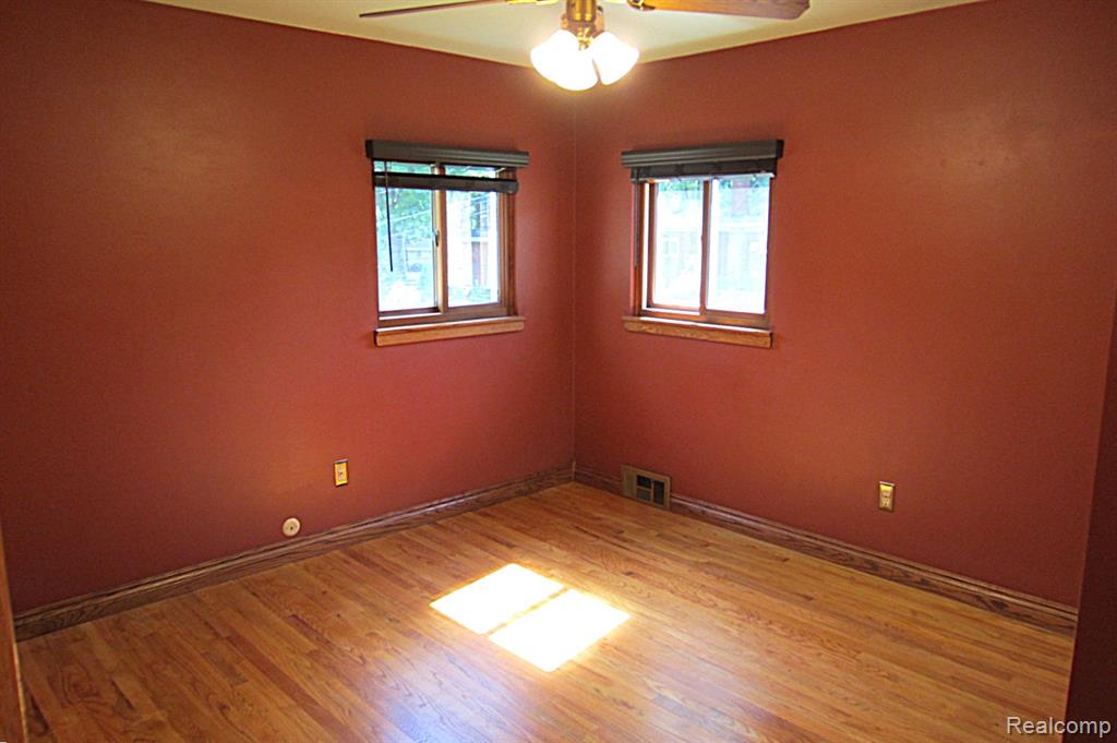 52477 Pappy Lane, Shelby Twp, MI 48316 — Photo 17