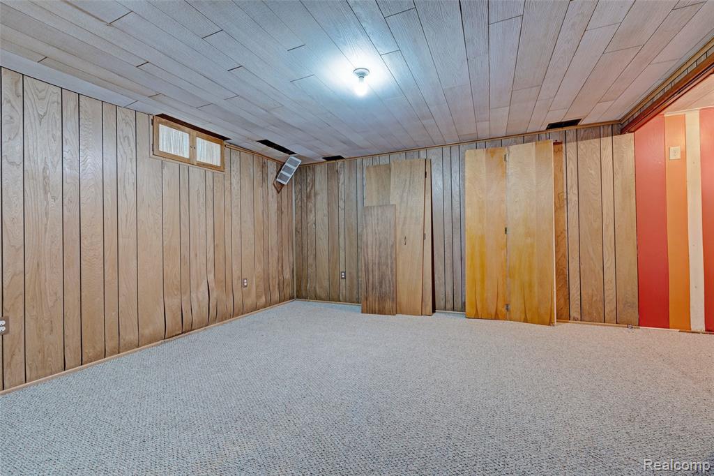5936 Warbler Drive, Clarkston, MI — Photo 37