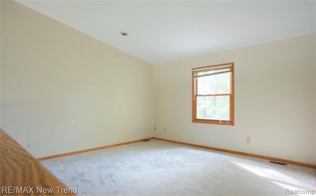 1337 MIDDLEWOOD Drive, Saline, MI 48176 — Photo 8