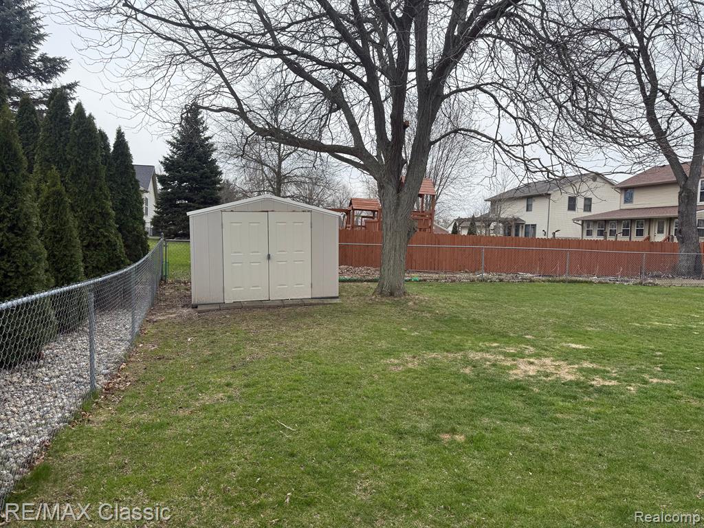 5855 Caleta Drive, Lansing, MI 48911 — Photo 39